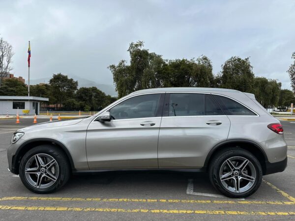 MERCEDES BENZ GLC 300e AMG - 2022 - Imagen 4