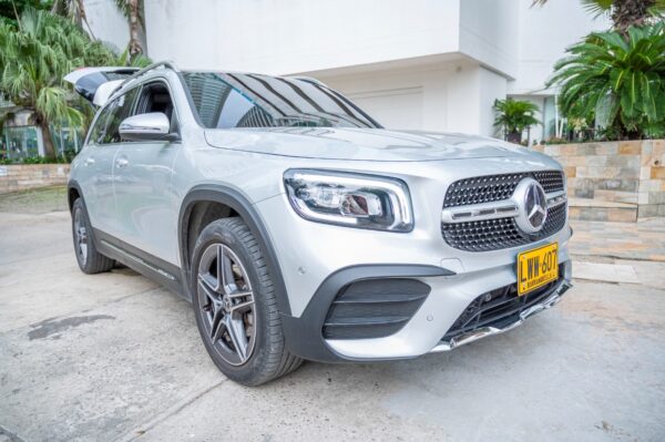 MERCEDES BENZ GLB 200 AUT - AMG - 2023 - Imagen 4