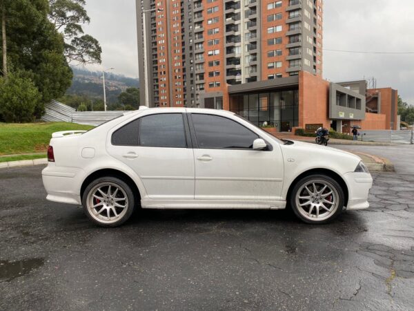 VOLKSWAGEN JETTA GLI MEC - 2012 - Imagen 4