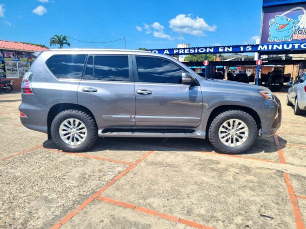 LEXUS GX 460 AUT - 2019 - Imagen 5